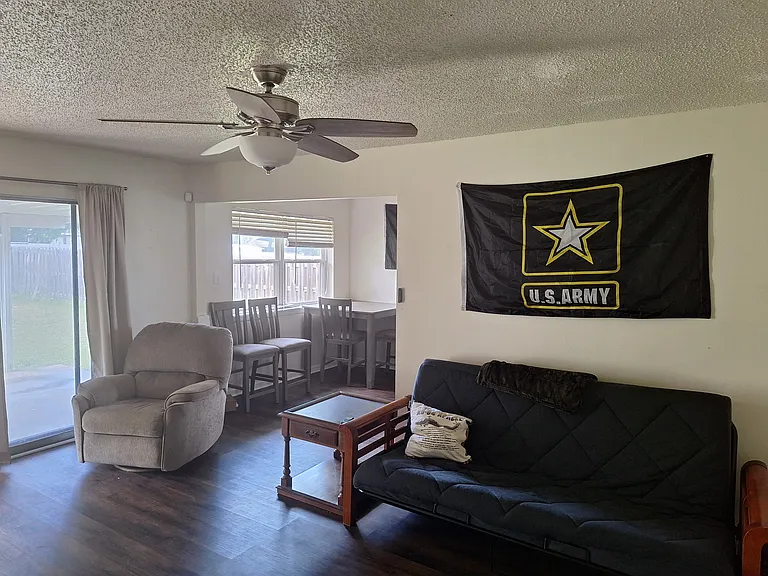 2410 NW Norman Cir — Photo 10