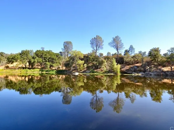 48044 Sapaque Valley Rd, Bradley, CA 93426