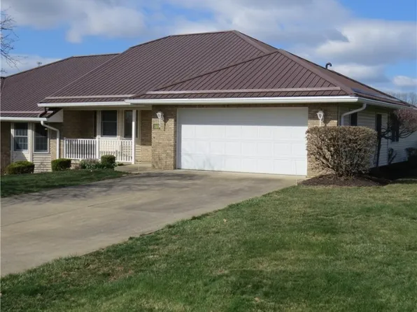 1169 Lake Dr NW, Carrollton, OH 44615