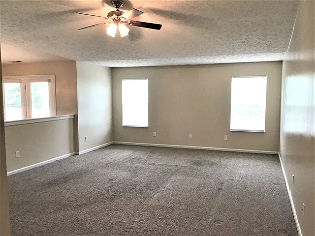 3 bed, 2.0 bath, 1698 sqft, $2,100 — Photo 4