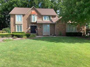 594 Shellbourne Dr, Rochester Hills, MI 48309
