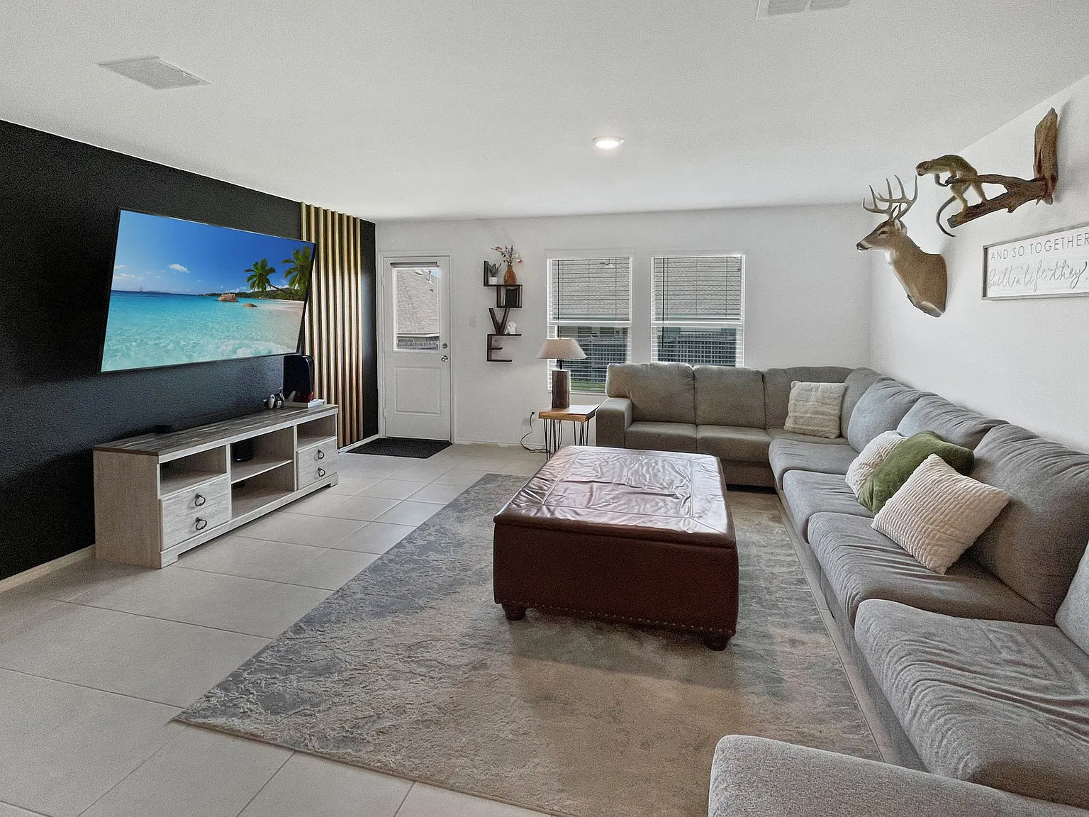 3 bed, 2.0 bath, 1515 sqft, $2,200 — Photo 3