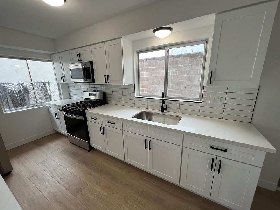 1st image of 724 E Acacia Ave Unit A