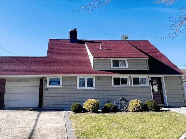 56 Fireplace Lane, Hicksville, NY 11801