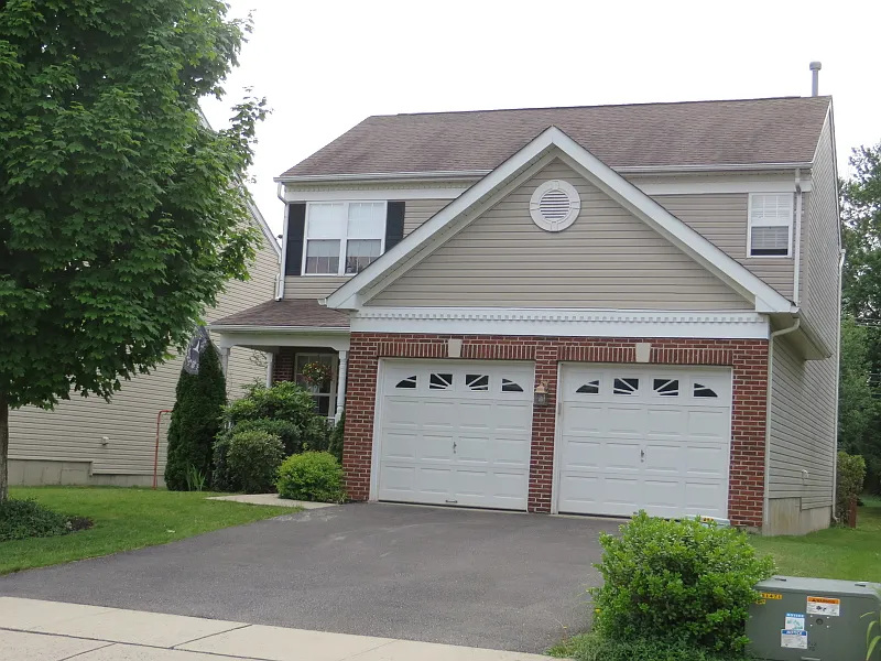 426 Hamilton Dr photo 1