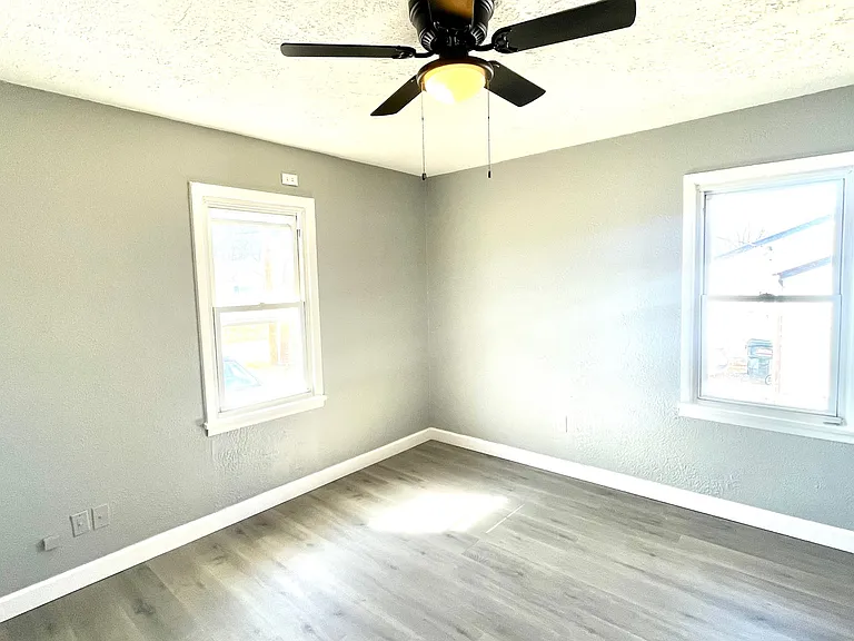 619 Ball St #A — Photo 10