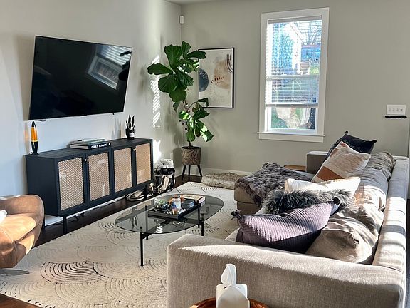 2nd image of 739 Cottage Park Dr