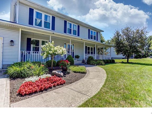 3rd image of 2716 Country Squire Dr