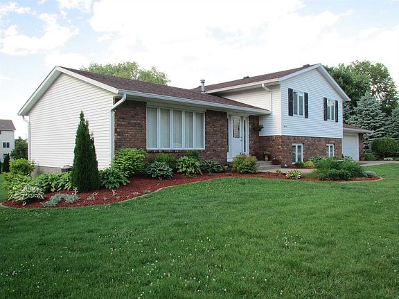 2nd image of 18 Timberlane Dr