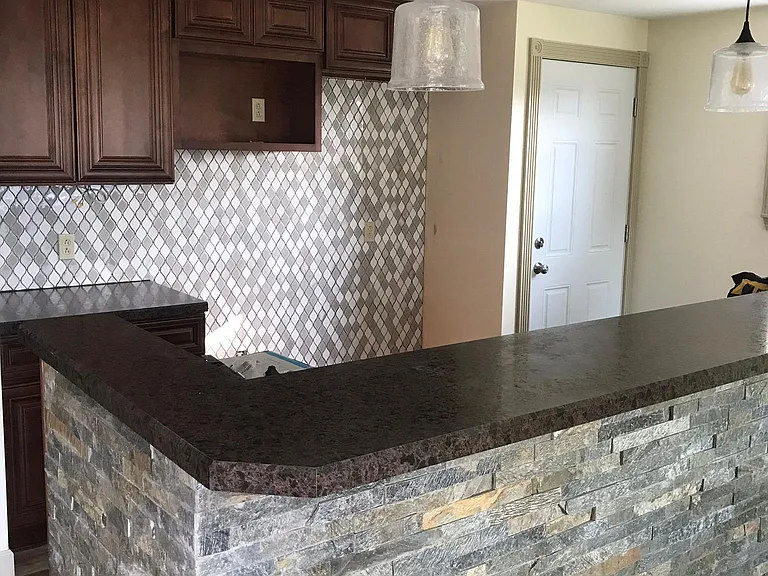 Highview Cir — Photo 2