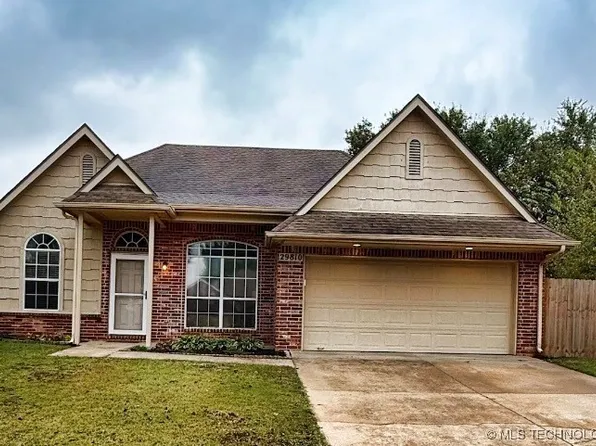 29810 E 137th Pl S, Coweta, OK 74429