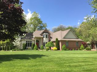 6556 E Ridge Ct, Brighton, MI 48116