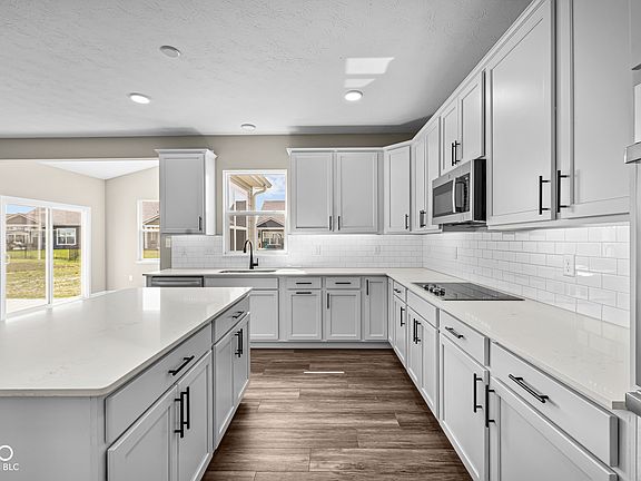 4th image of 12411 Rooster Ct