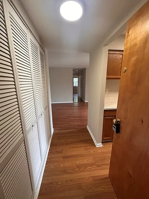 2 bed, 945 sqft, $1,750 — Photo 2