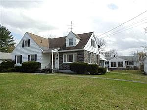 1st image of 15 Hillview Ave