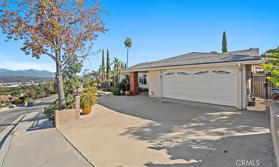 1st image of 2040 Nadula Dr