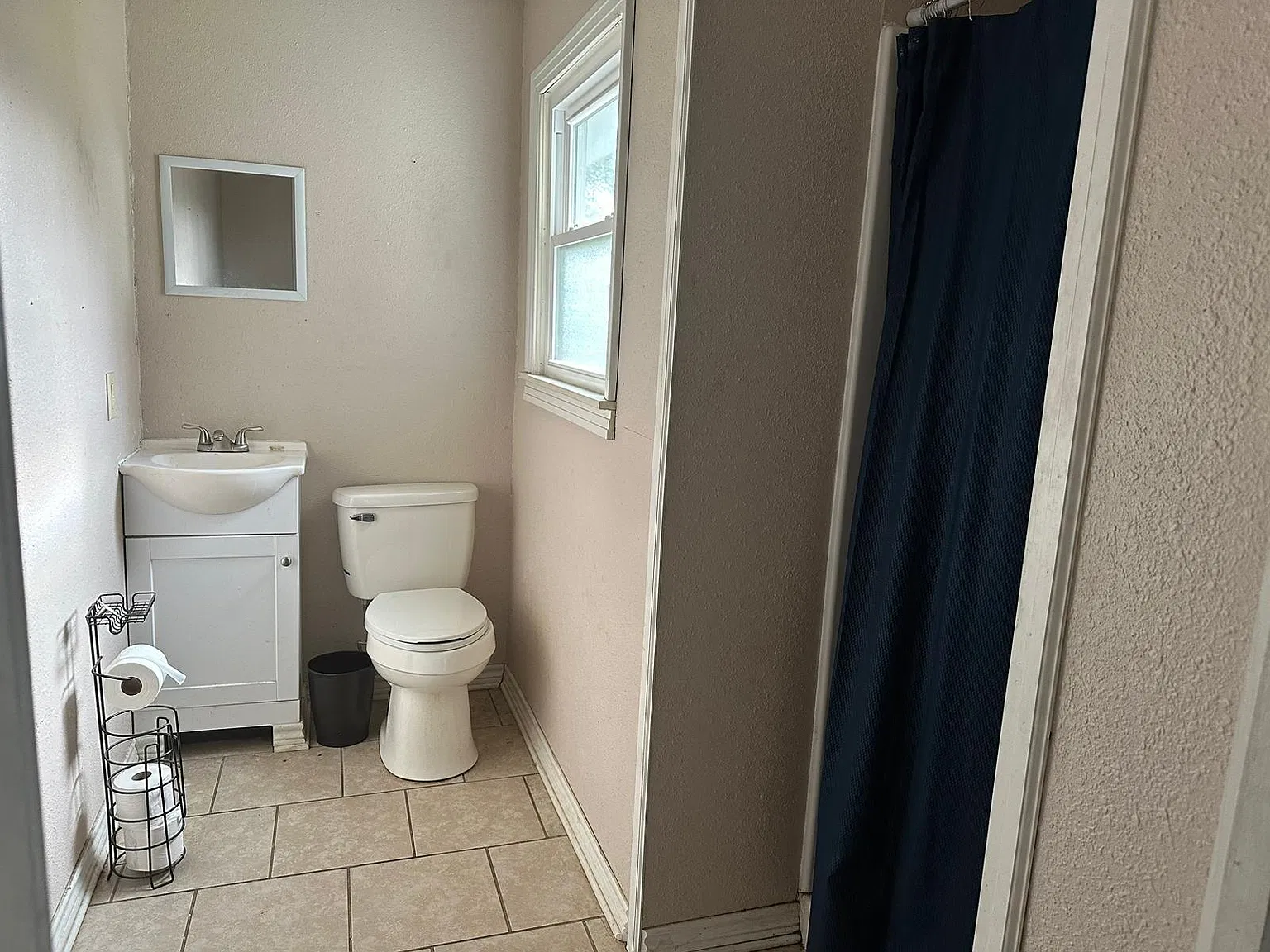 3 bed, 2000 sqft, $1,450 — Photo 4