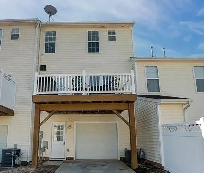 12815 Bullock Greenway Blvd — Photo 22