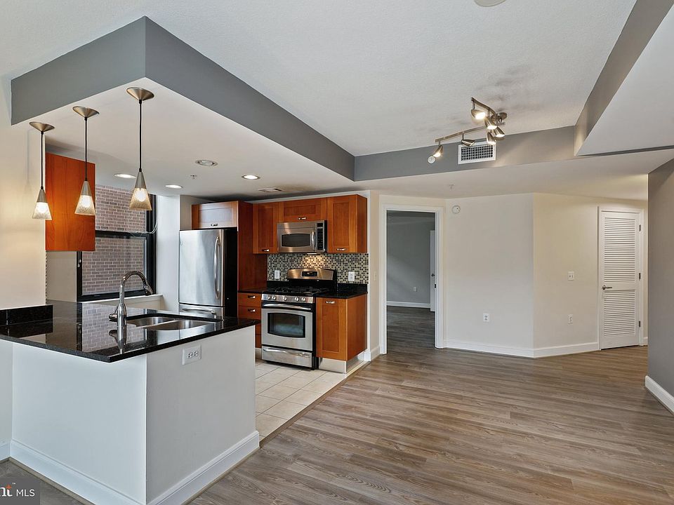 1st image of 2451 Midtown Ave #718