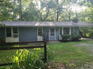 335 Overlook Dr, Columbus, NC 28722