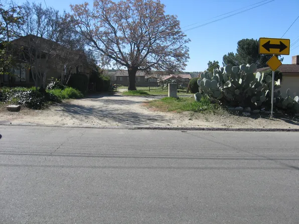 2160 Nice Ave, Mentone, CA 92359