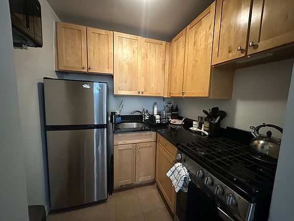 3rd image of 344 E 63rd St APT 5E