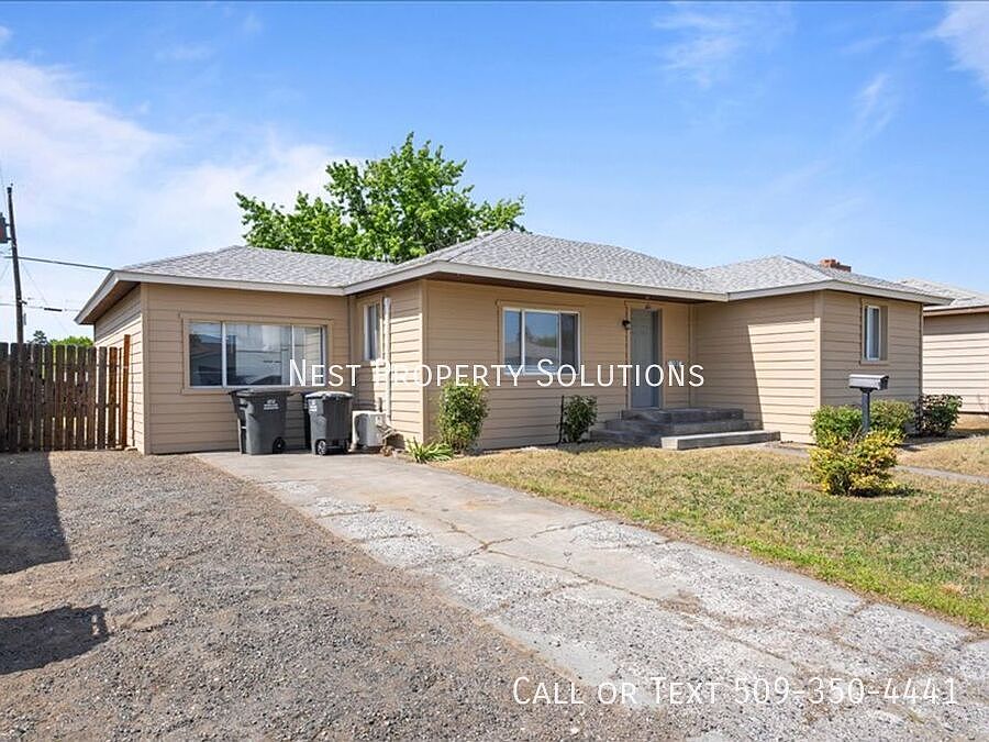 1st image of 810 S Fairbanks Dr