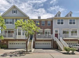 4 Ruby Ct, Jersey City, NJ 07305
