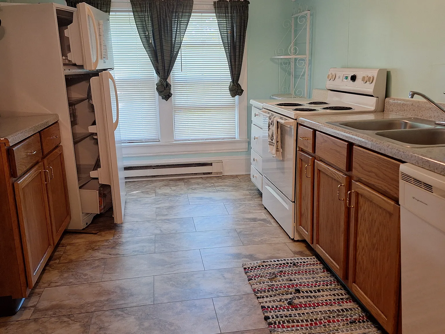 1 bed, 800 sqft, $1,200 — Photo 4