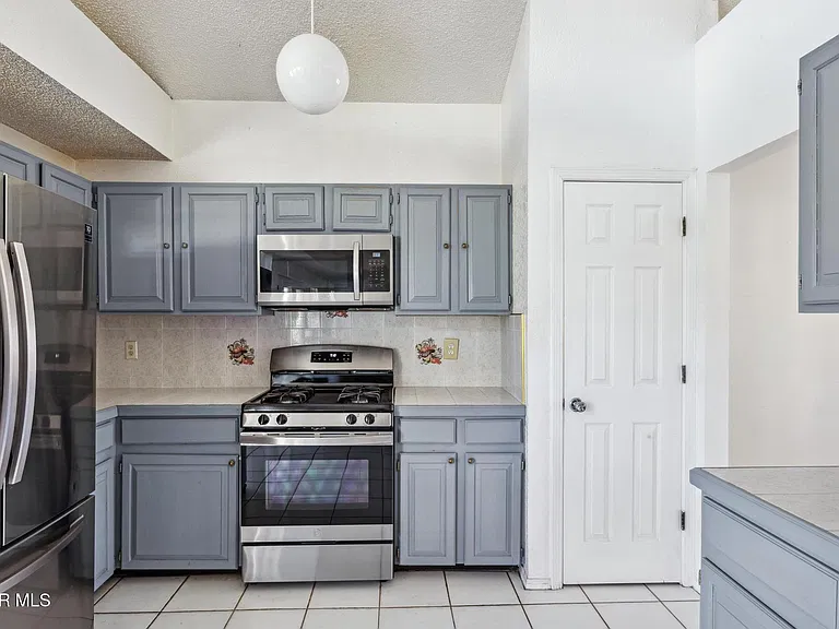 11648 Lake Erie Dr — Photo 10