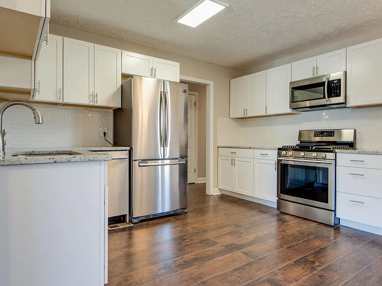 3532 Lake Towne Dr — Photo 16