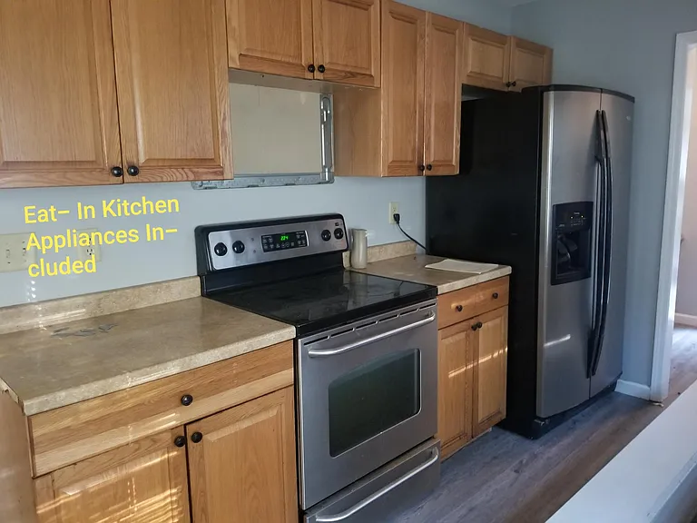 4825 Rolling Fields Dr — Photo 3