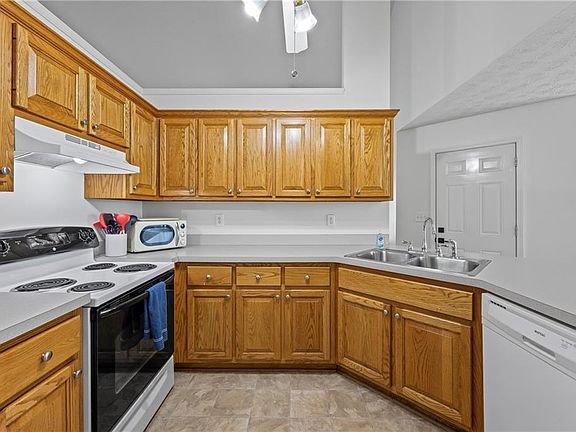 5th image of 2630 Track Way