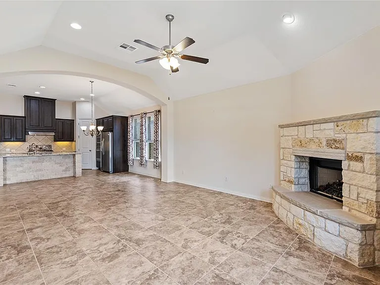 4216 Hannover Way — Photo 10