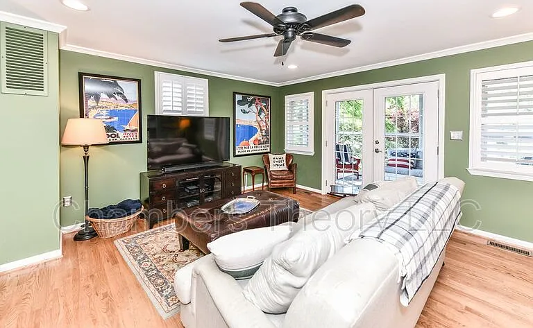 3404 Legation St NW — Photo 8