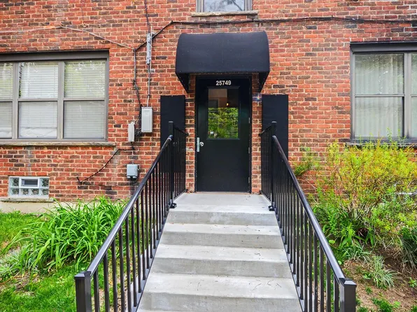 25749 Woodward Ave APT 105, Royal Oak, MI 48067