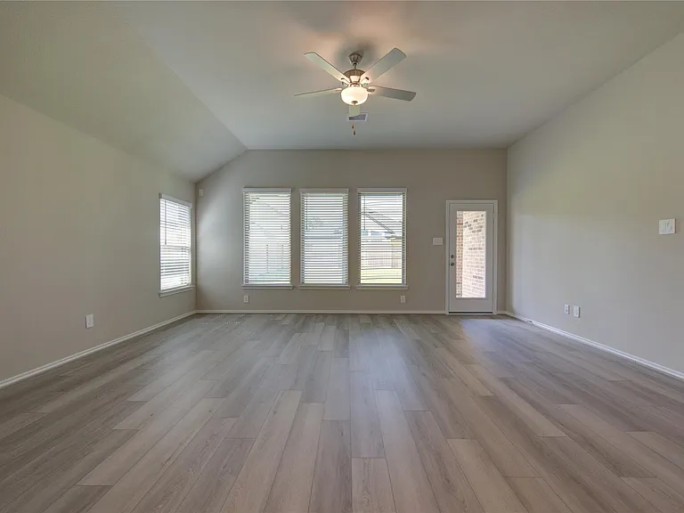 9624 Mount Brewer Ln — Photo 33