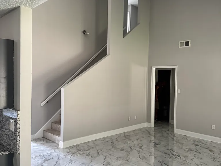 2911 Katy Ln — Photo 28