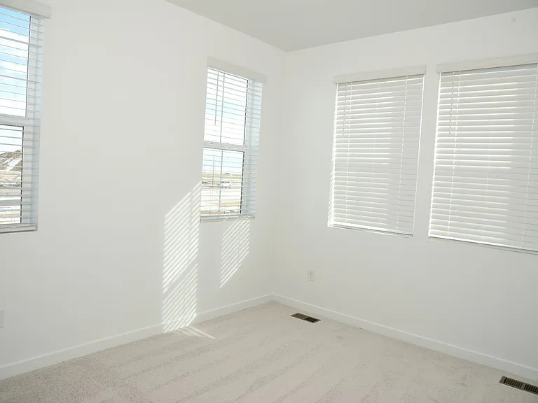 Bedroom2 Mtn views