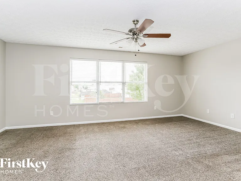 7399 Kenrich Dr — Photo 7