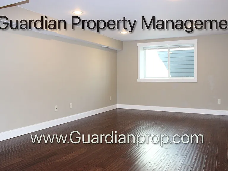 2516 W 98th St — Photo 10