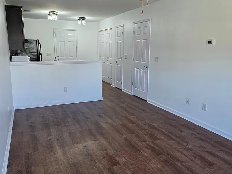 1262 Macedonia Dr — Photo 4