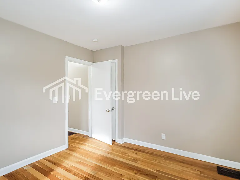 6824 Tarawa Dr — Photo 10