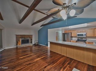 104 S Knob Rd, Greentown, PA 18426