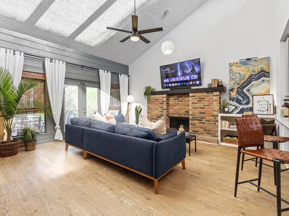 1701 Queen St, Fort Worth, TX 76103