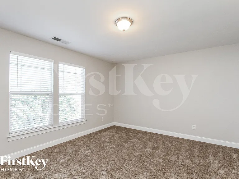 15636 Seafield Ln — Photo 12