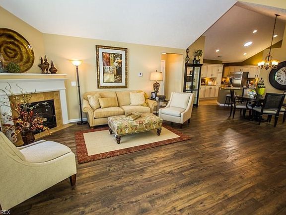 3rd image of 1459 Newman Dr