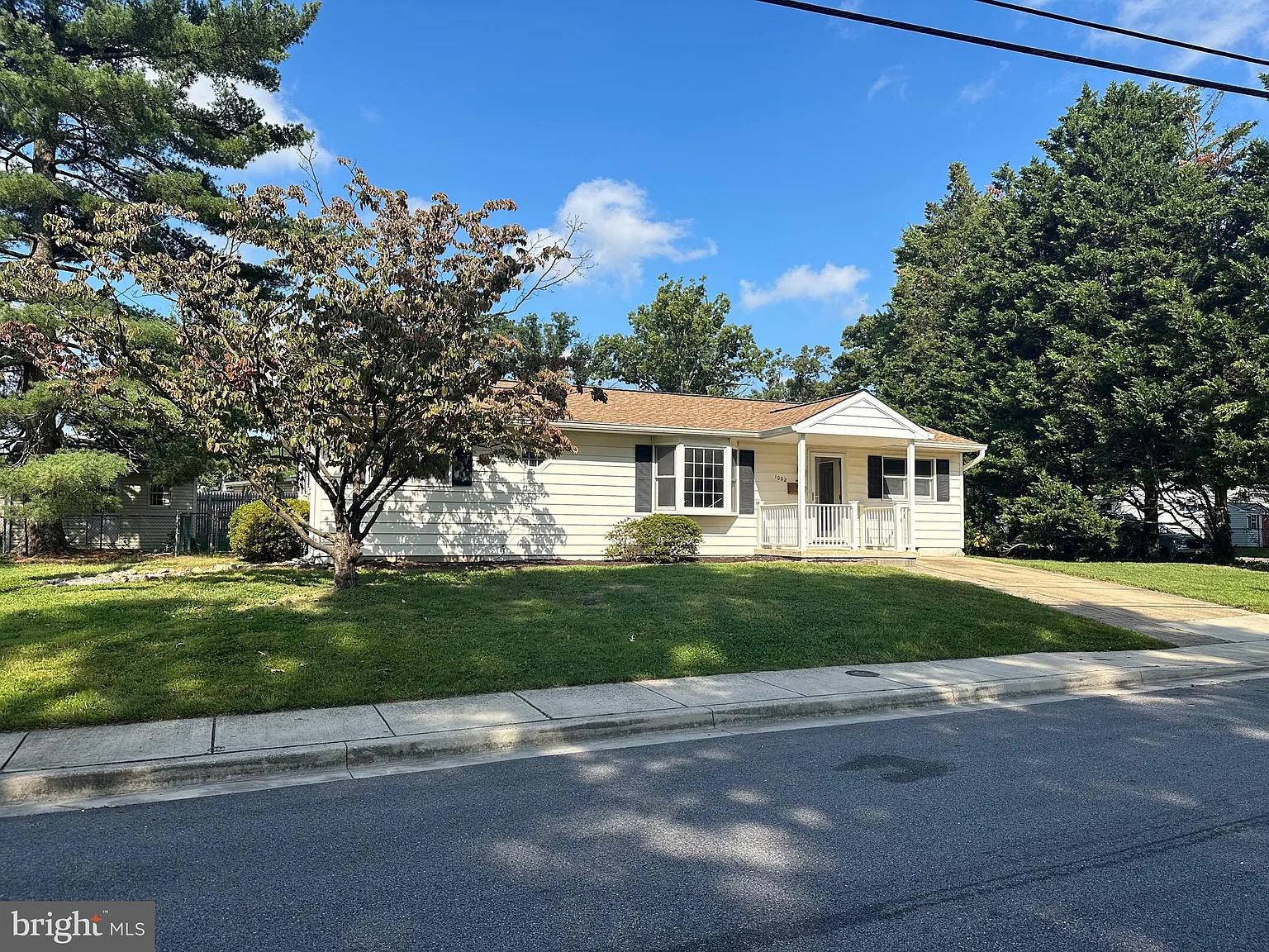 1002 Phillip Dr photo 1