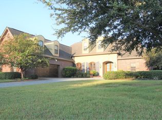 5507 Chalone Pl, Ocean Springs, MS 39564