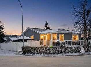 55 NW Castleglen Way NE, Calgary, AB T3J2G4